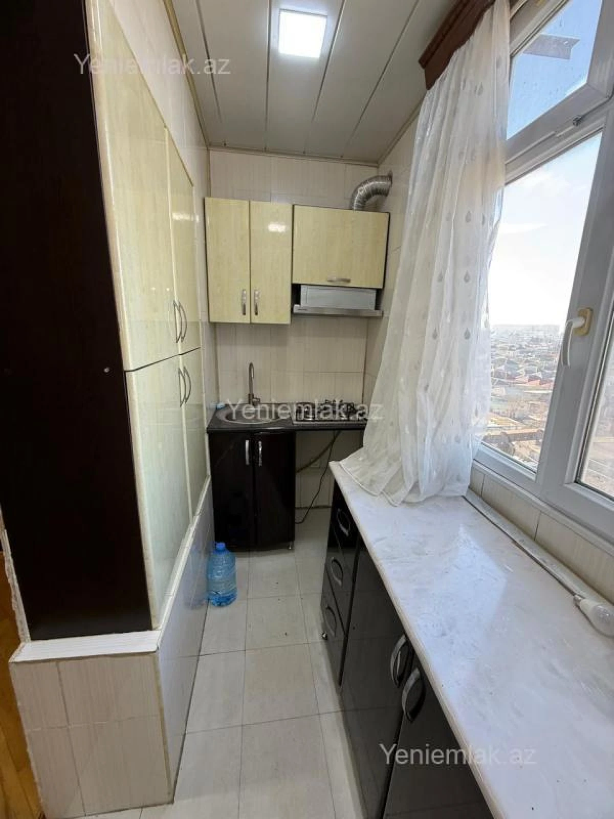 Satılır 2 otaqlı köhnə tikili 65 m²