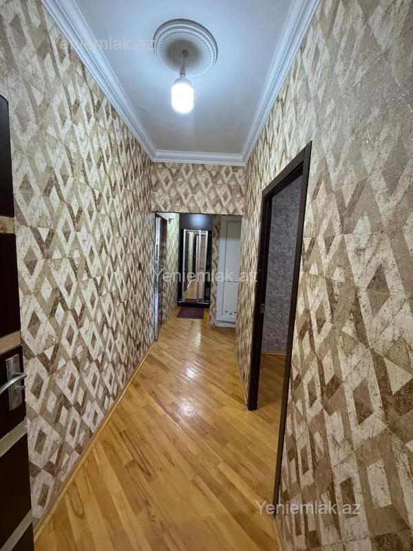 Satılır 2 otaqlı köhnə tikili 65 m²