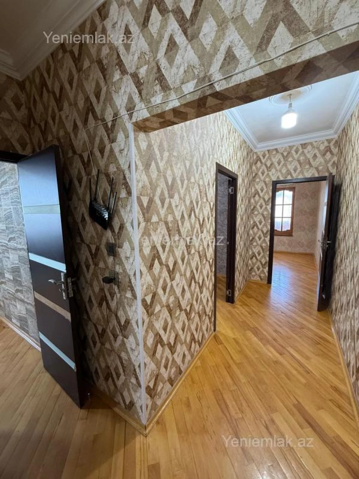 Satılır 2 otaqlı köhnə tikili 65 m²