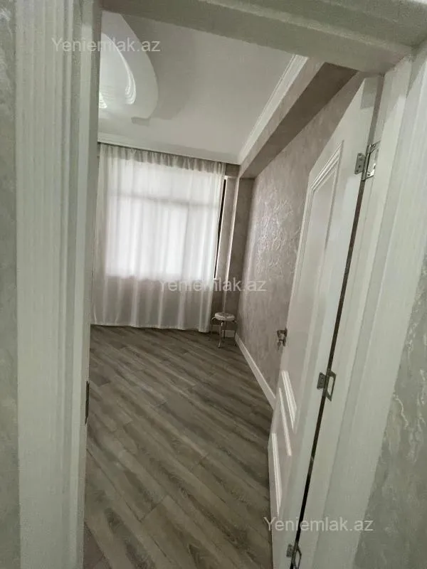Satılır 3 otaqlı yeni tikili 130 m²