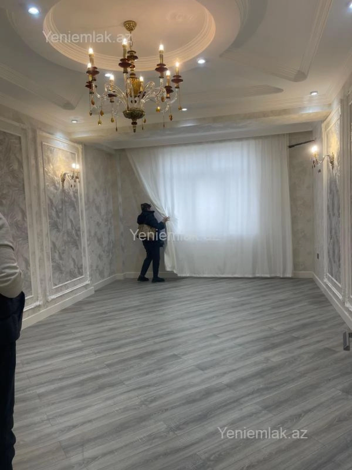Satılır 3 otaqlı yeni tikili 130 m²