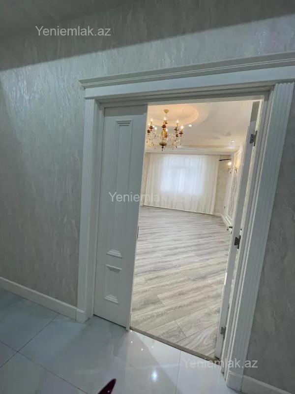 Satılır 3 otaqlı yeni tikili 130 m²