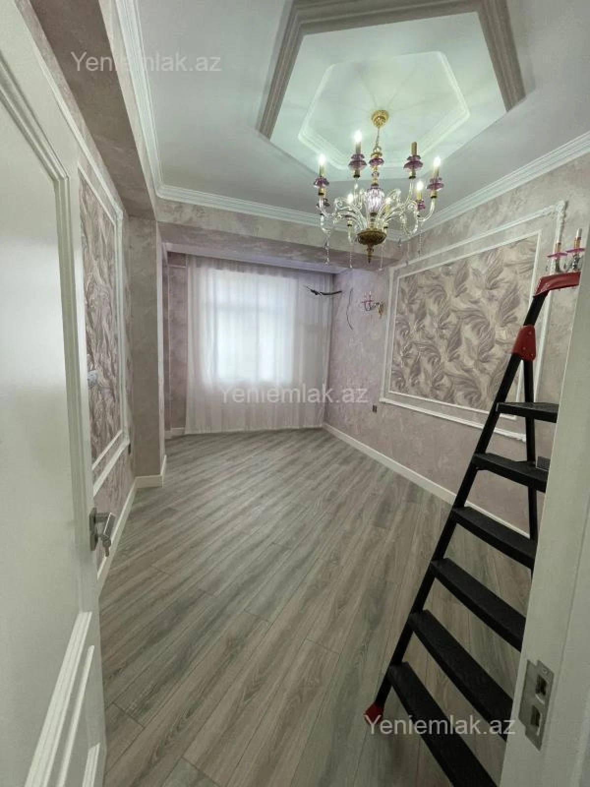 Satılır 3 otaqlı yeni tikili 130 m²