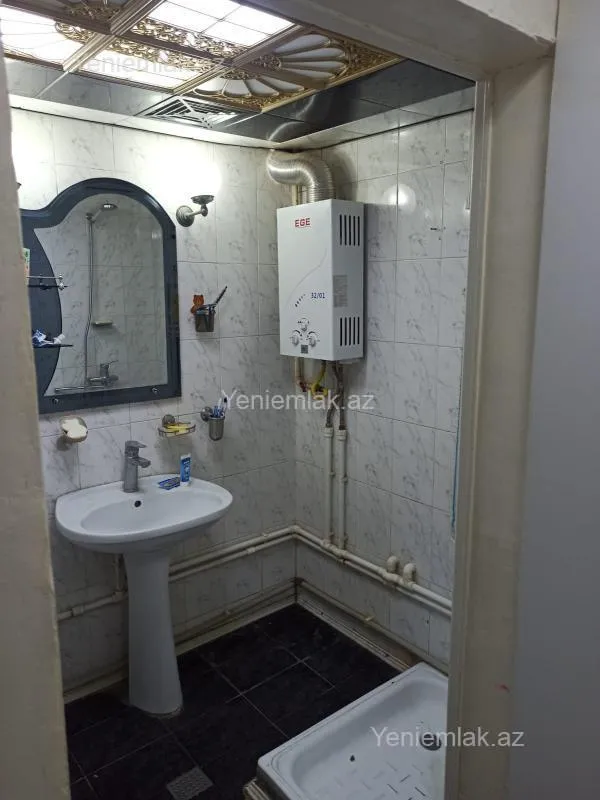 Satılır 3 otaqlı köhnə tikili 85 m²