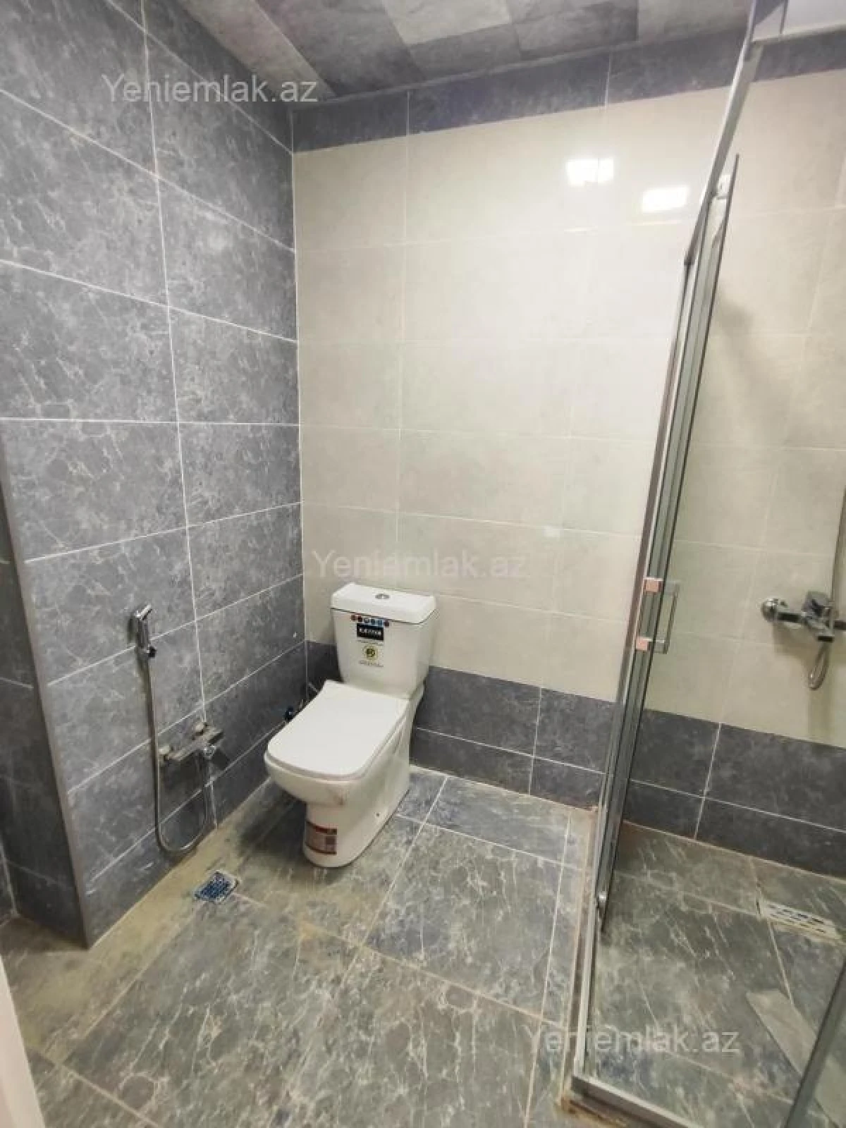 Satılır 2 otaqlı yeni tikili 76 m²