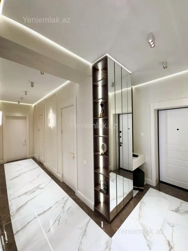 Satılır 3 otaqlı yeni tikili 85 m²