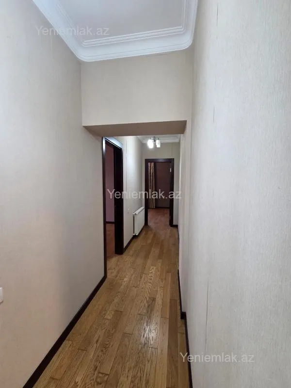 Satılır 3 otaqlı yeni tikili 155 m²
