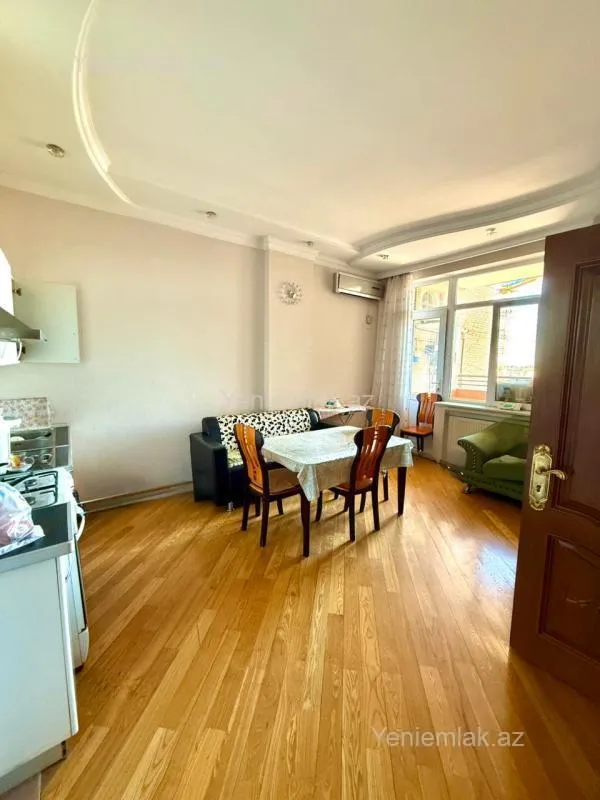 Satılır 2 otaqlı yeni tikili 105 m²