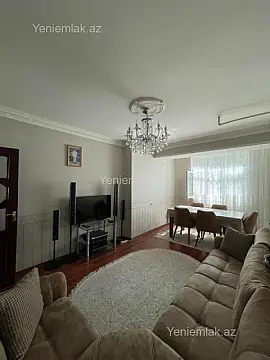 Satılır 4 otaqlı köhnə tikili 120 m²