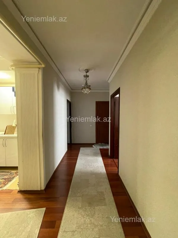Satılır 4 otaqlı köhnə tikili 120 m²