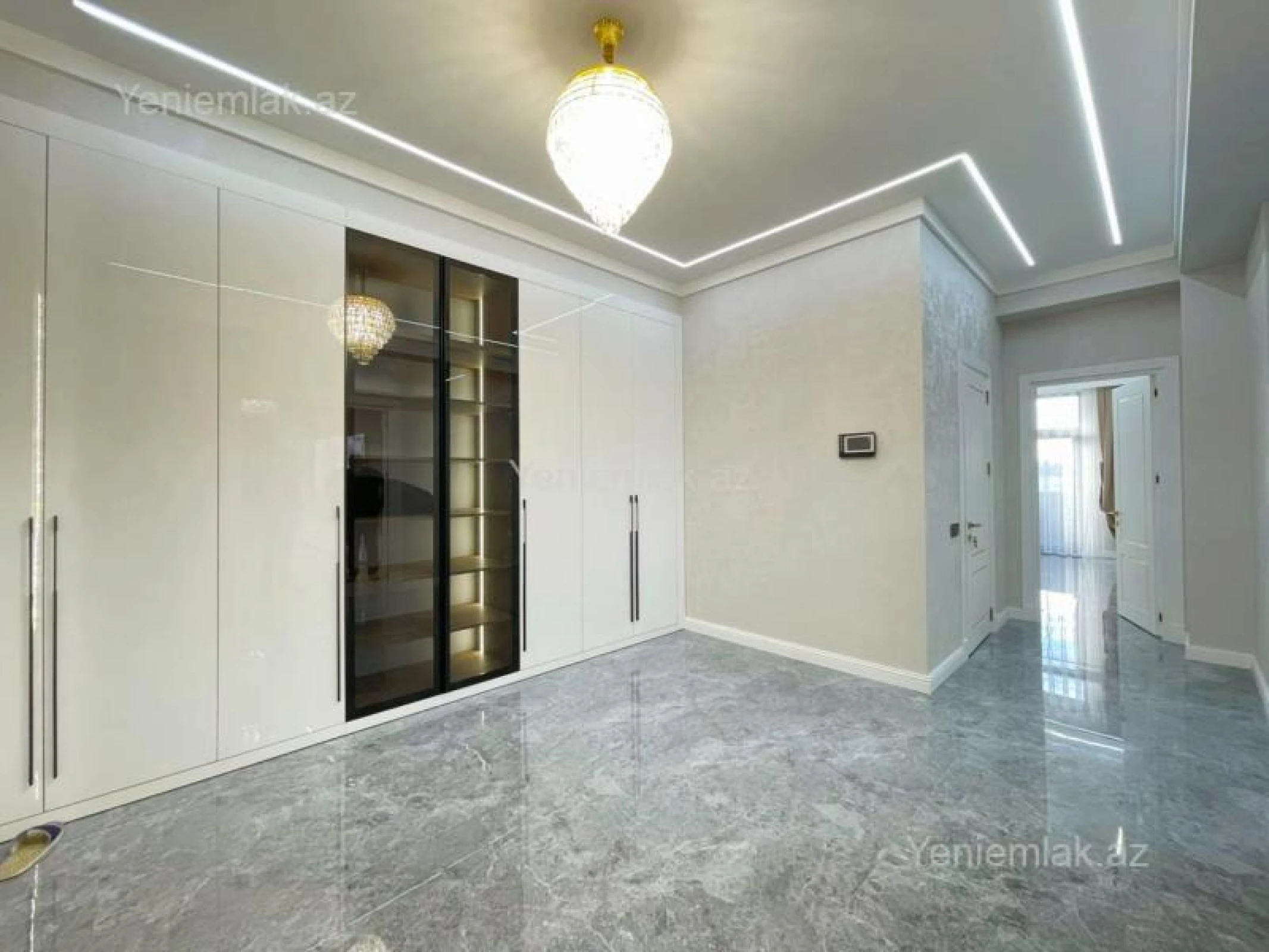 Satılır 4 otaqlı yeni tikili 175 m²