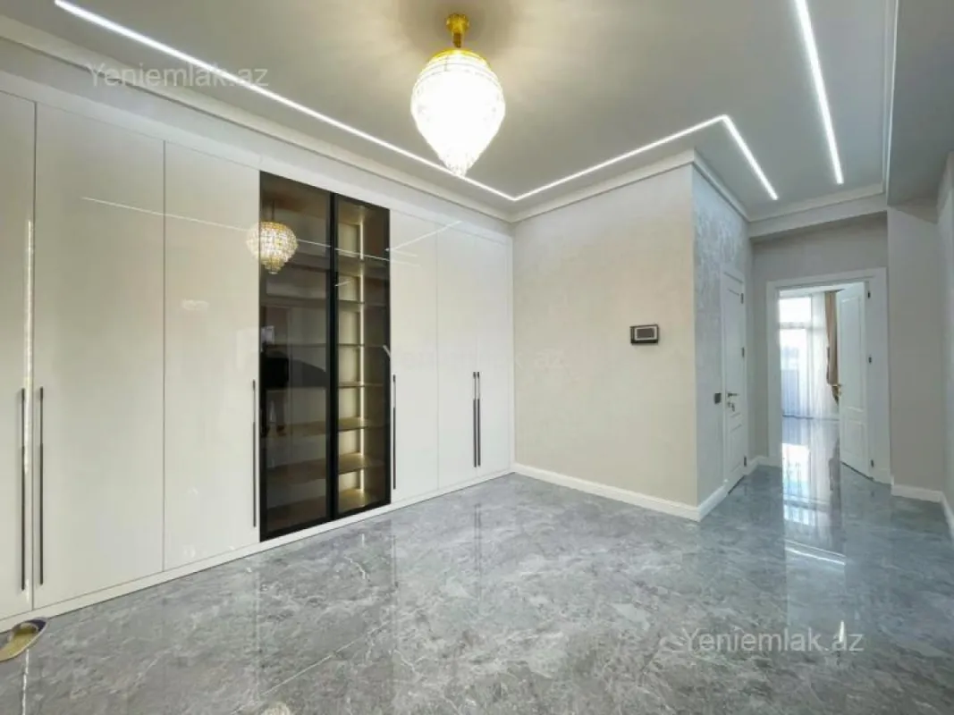 Satılır 4 otaqlı yeni tikili 175 m²