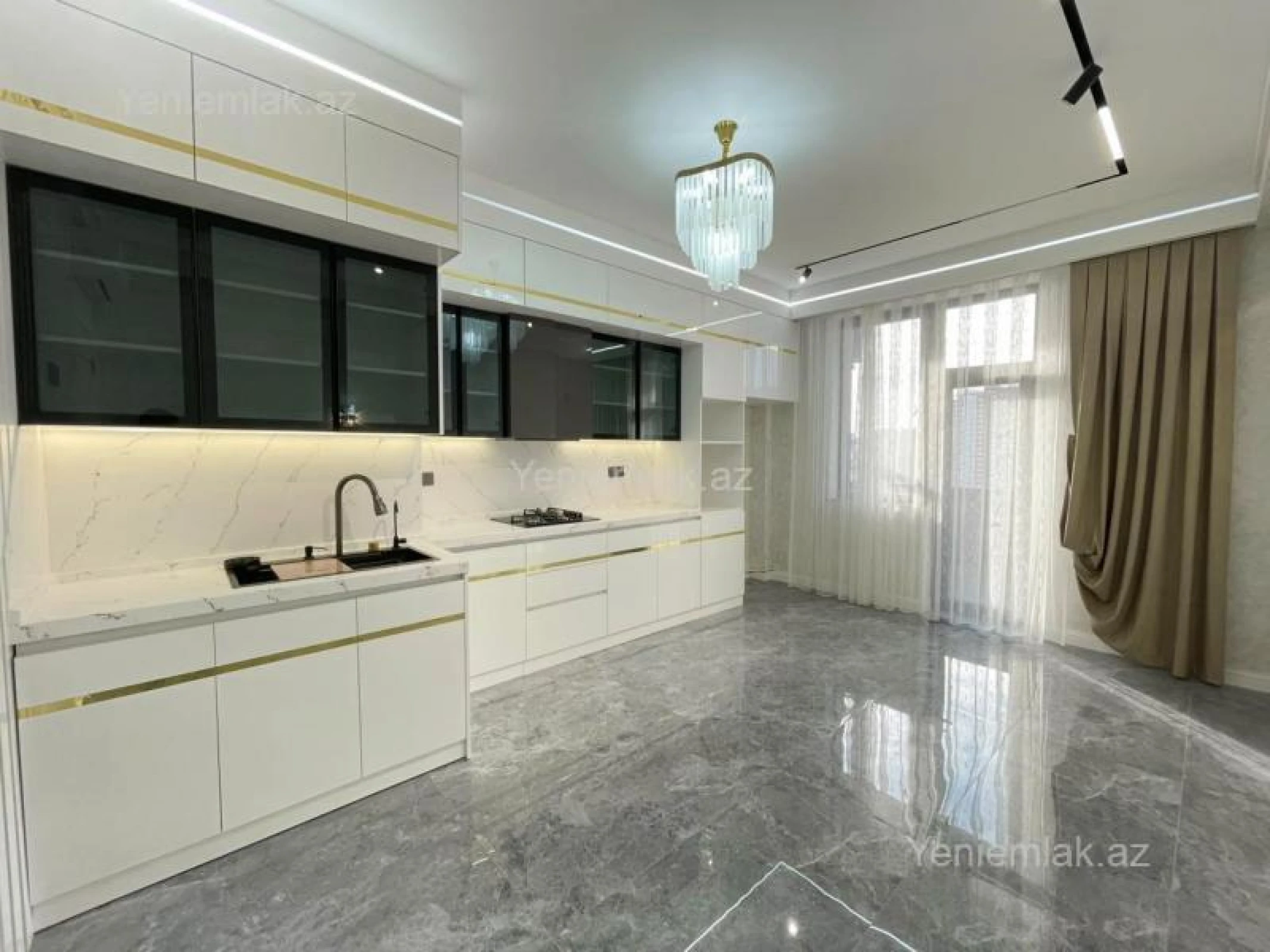 Satılır 4 otaqlı yeni tikili 175 m²