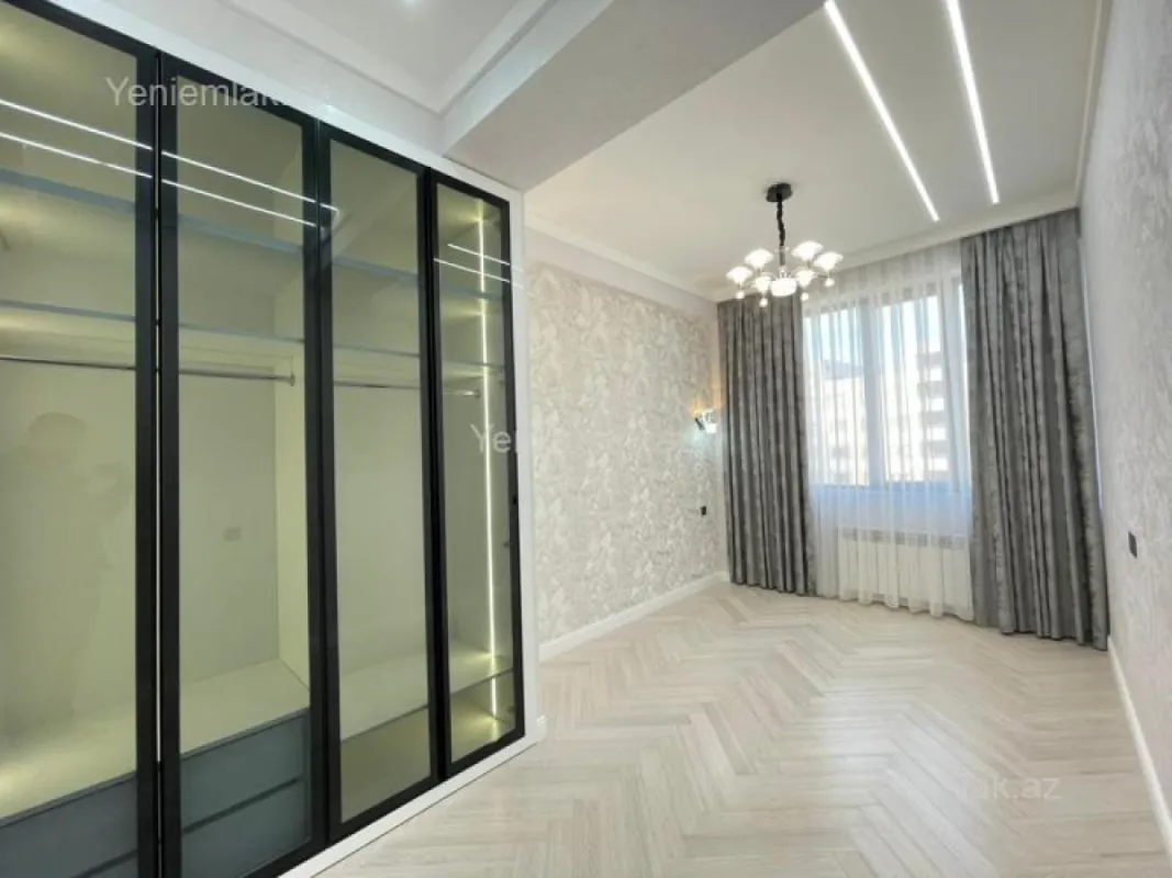Satılır 4 otaqlı yeni tikili 175 m²