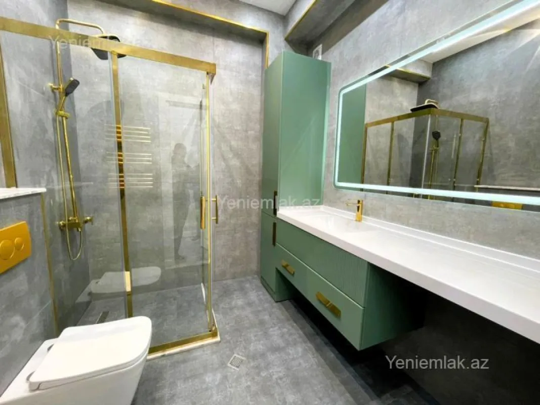 Satılır 4 otaqlı yeni tikili 175 m²