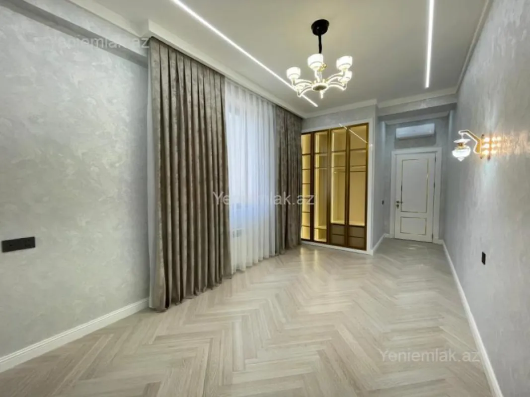 Satılır 4 otaqlı yeni tikili 175 m²