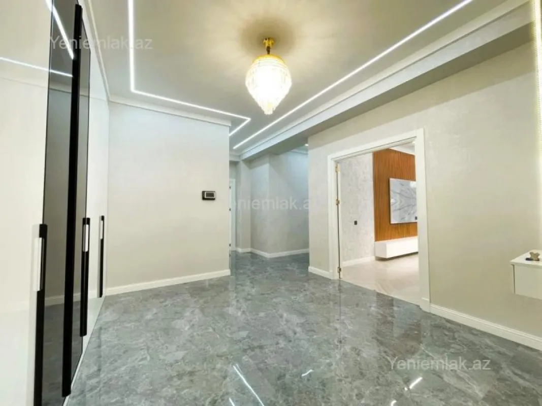 Satılır 4 otaqlı yeni tikili 175 m²