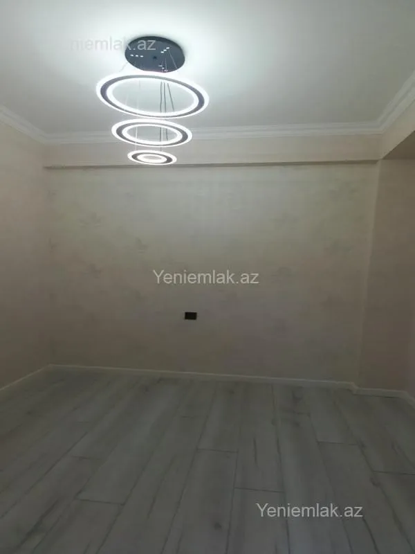 Satılır 3 otaqlı yeni tikili 80 m²
