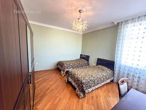 Satılır 3 otaqlı yeni tikili 135 m²