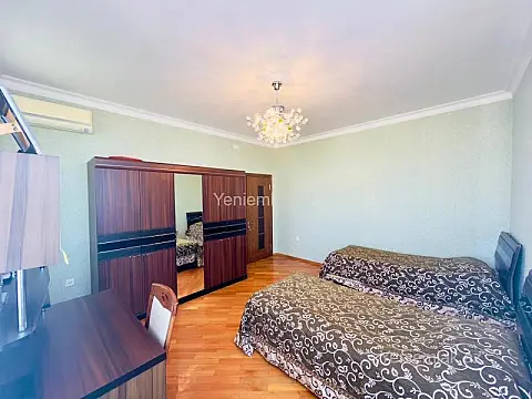 Satılır 3 otaqlı yeni tikili 135 m²