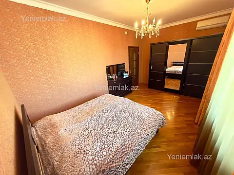 Satılır 3 otaqlı yeni tikili 135 m²