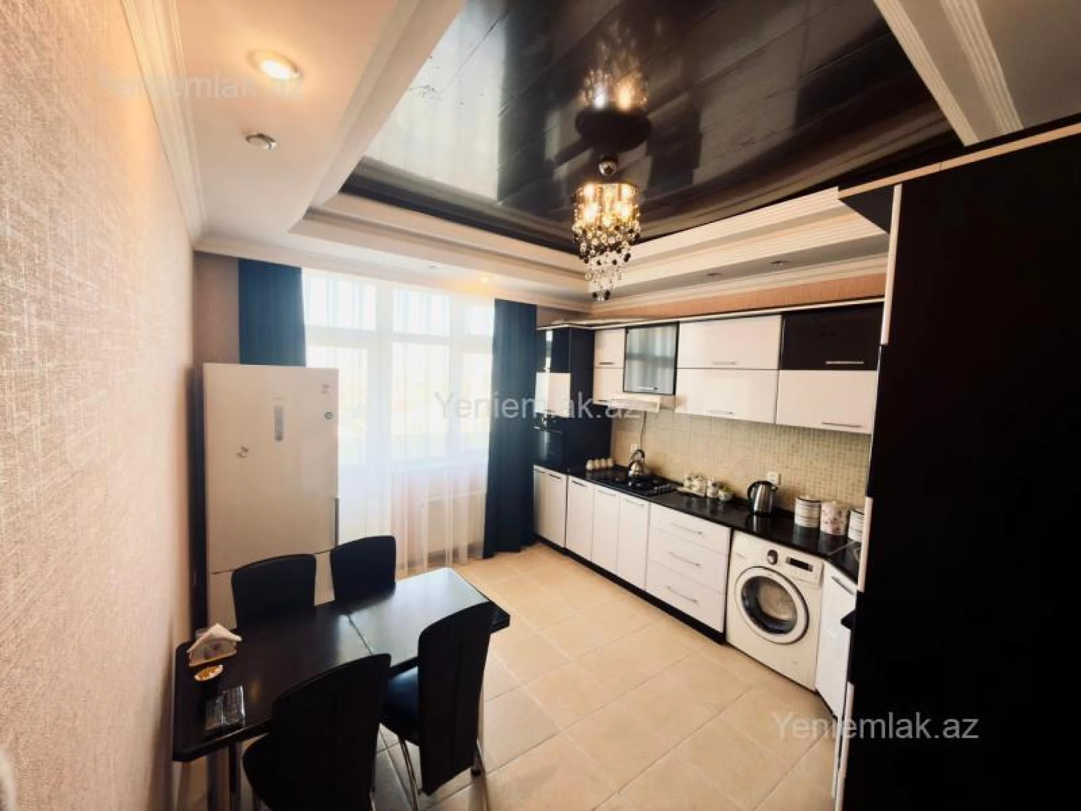 Satılır 3 otaqlı yeni tikili 135 m²