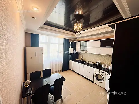 Satılır 3 otaqlı yeni tikili 135 m²