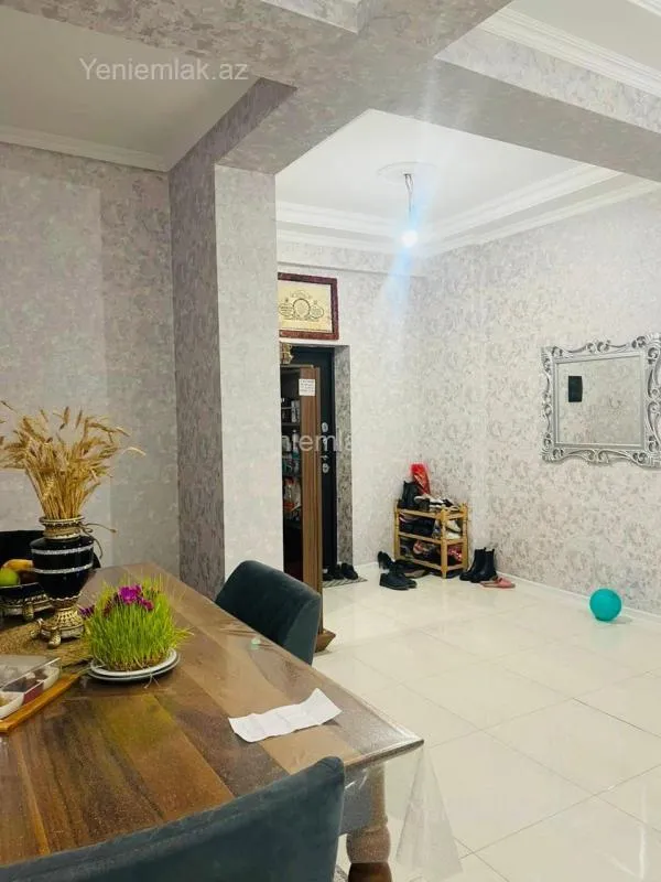 Satılır 4 otaqlı yeni tikili 160 m²
