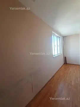 Satılır 2 otaqlı köhnə tikili 56 m²