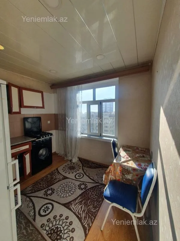 Satılır 2 otaqlı köhnə tikili 56 m²