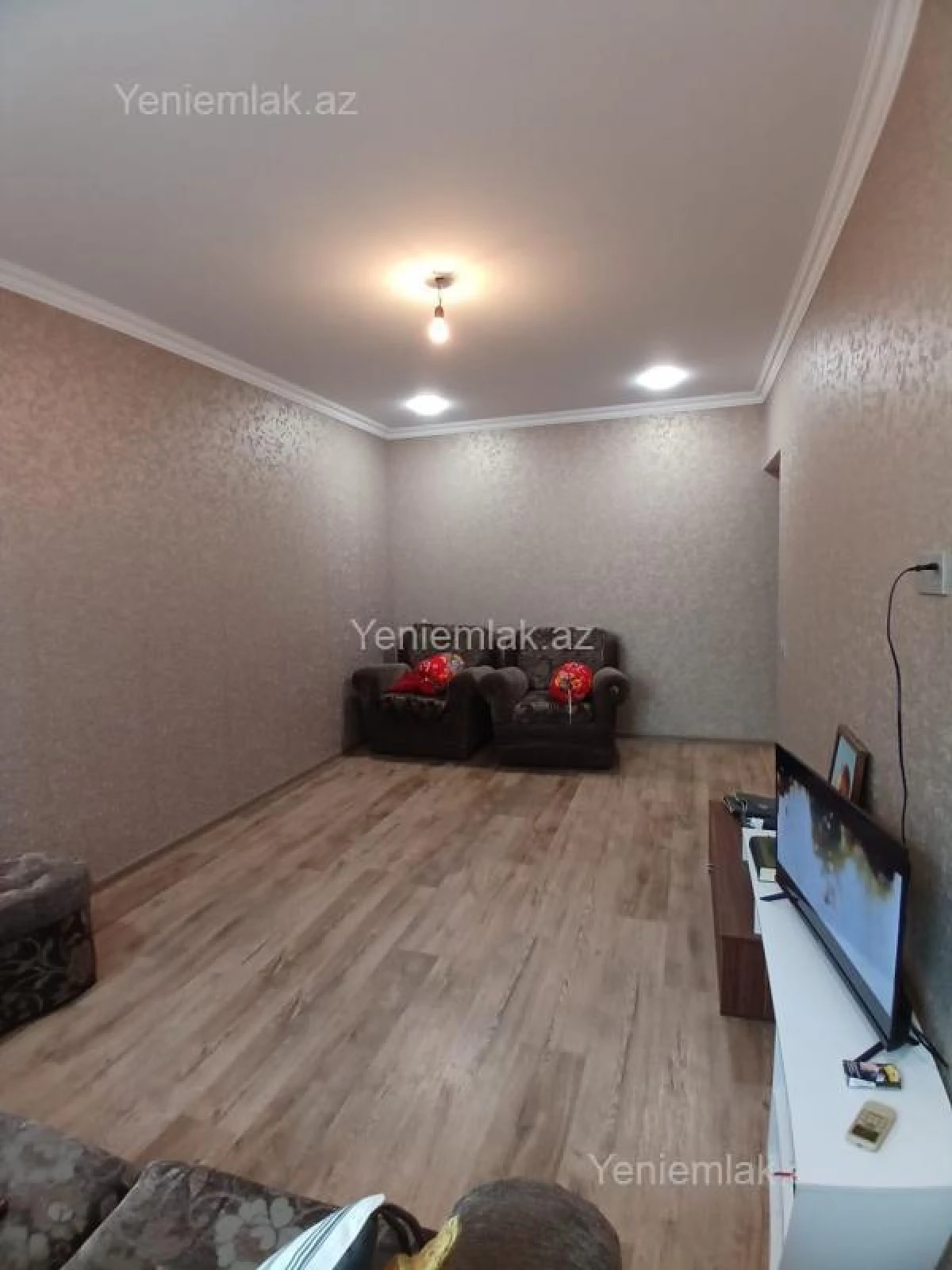 Satılır 3 otaqlı köhnə tikili 55 m²