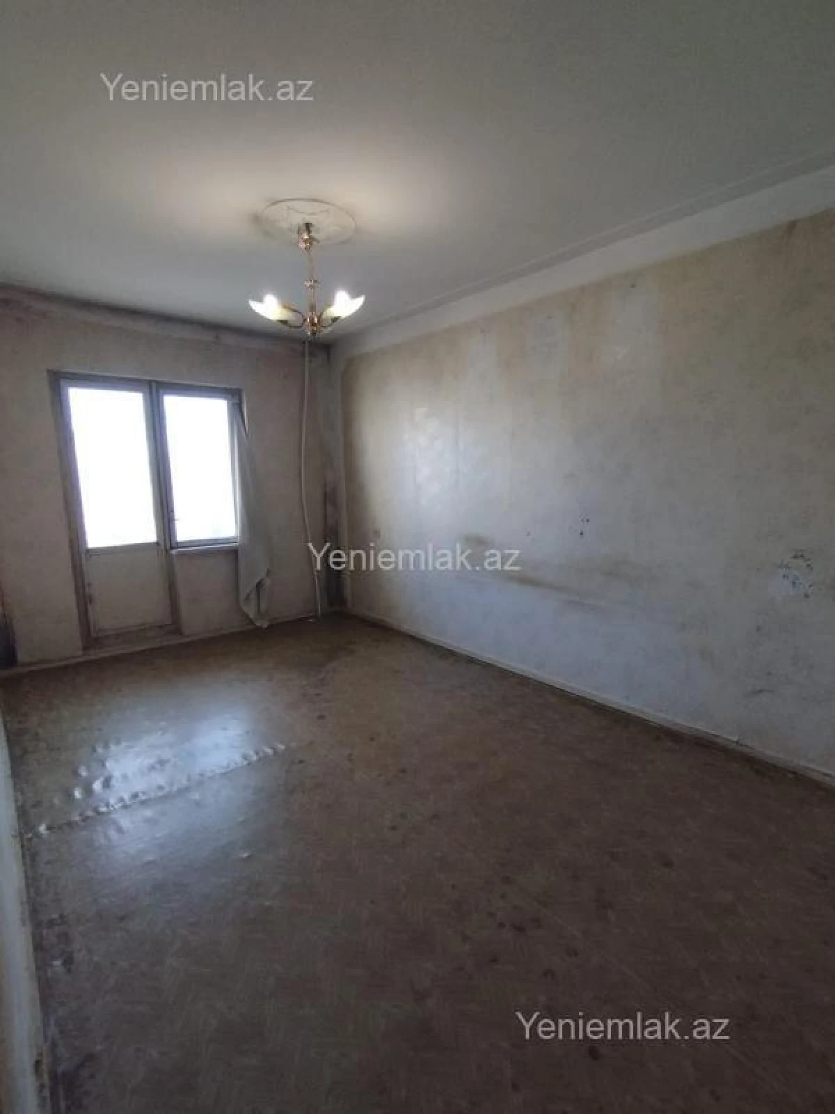 Satılır 3 otaqlı köhnə tikili 80 m²