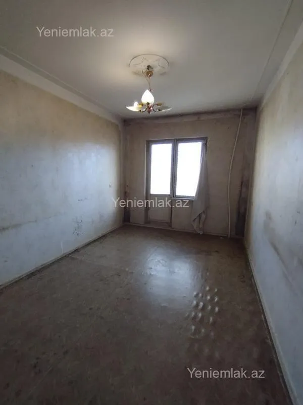 Satılır 3 otaqlı köhnə tikili 80 m²