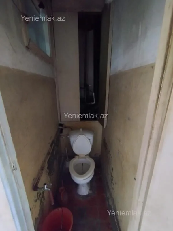 Satılır 3 otaqlı köhnə tikili 80 m²