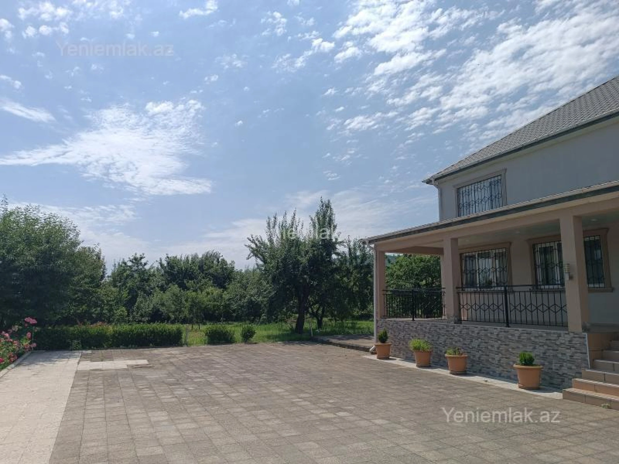 Satılır 6 otaqlı həyət evi 176 m²