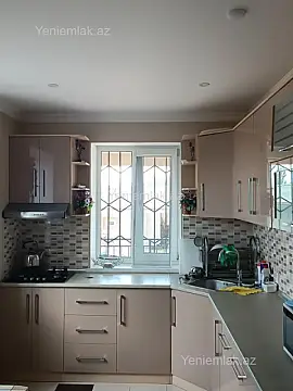 Satılır 6 otaqlı həyət evi 176 m²