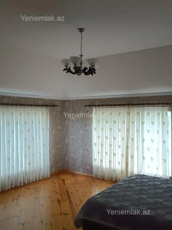 Satılır 6 otaqlı həyət evi 176 m²