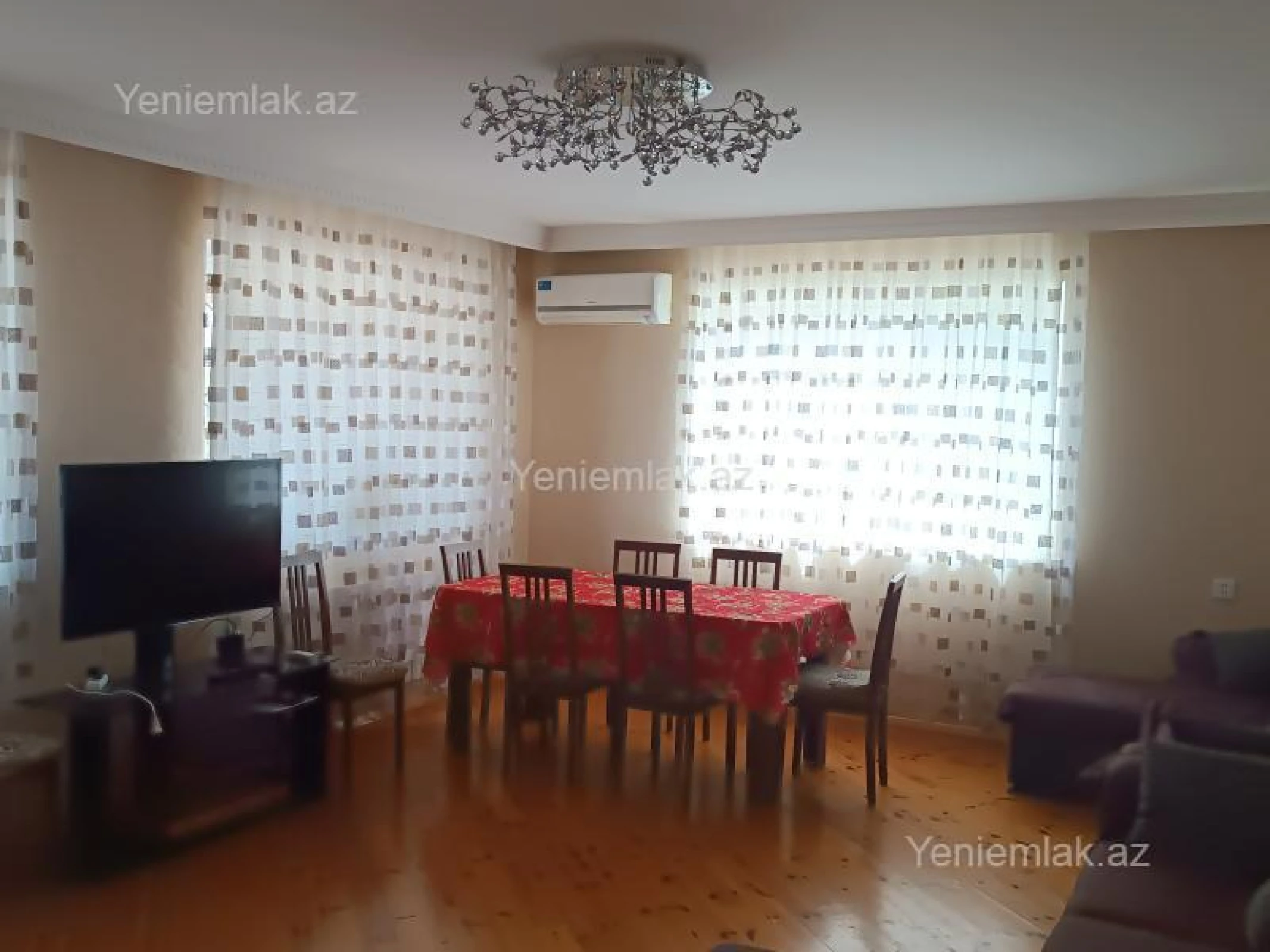 Satılır 6 otaqlı həyət evi 176 m²