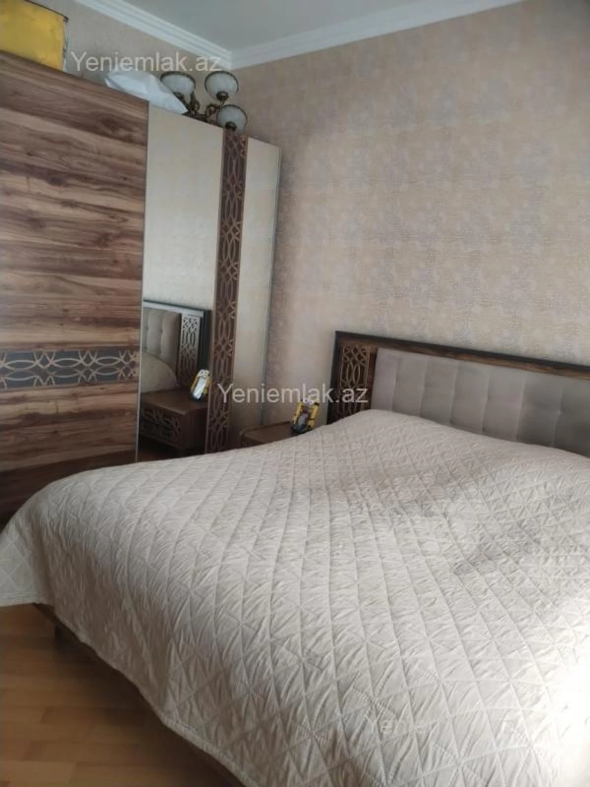 Satılır 2 otaqlı köhnə tikili 72 m²
