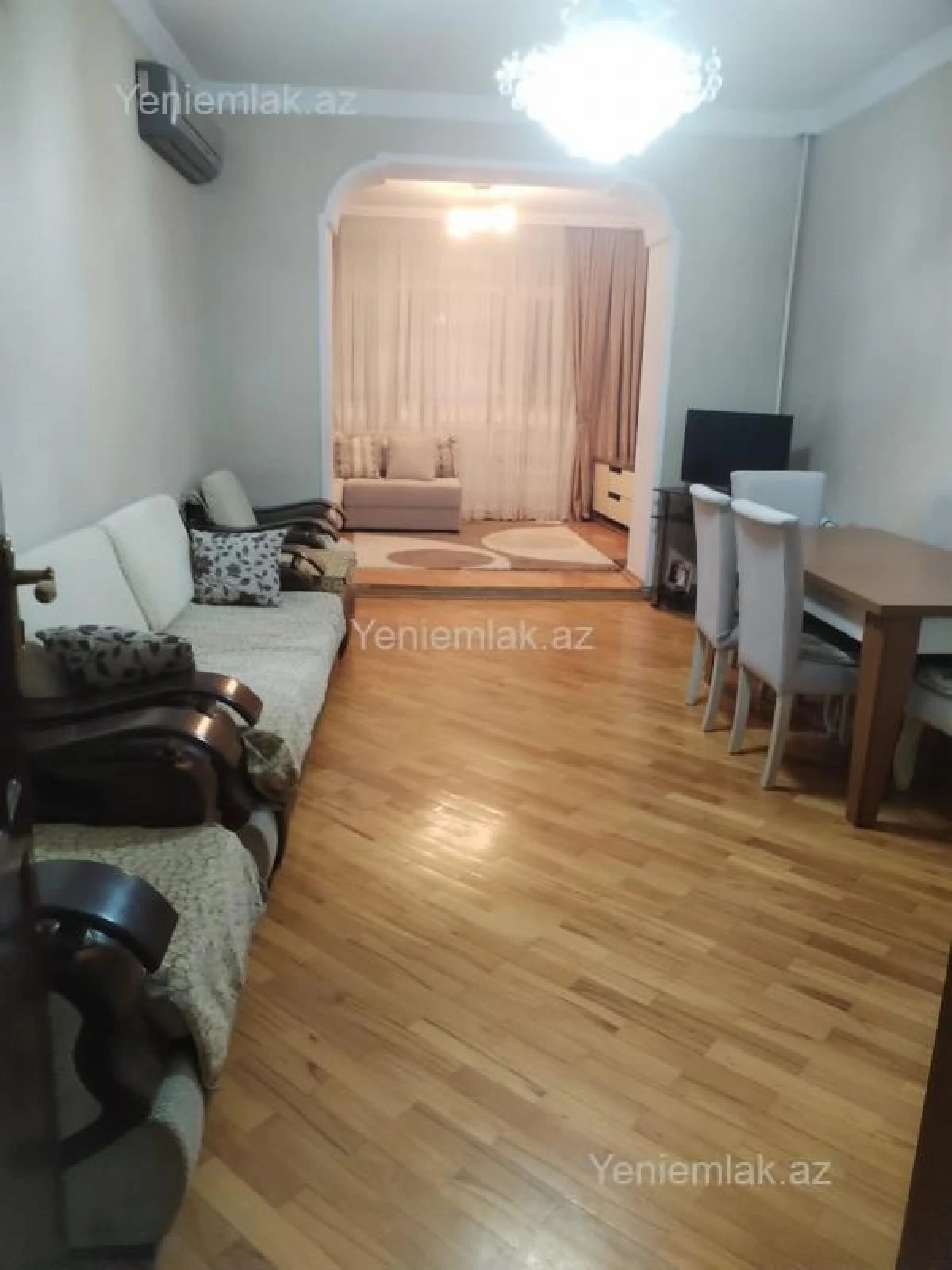 Satılır 2 otaqlı köhnə tikili 72 m²