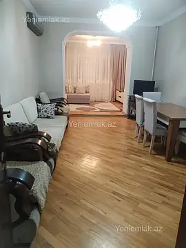 Satılır 2 otaqlı köhnə tikili 72 m²