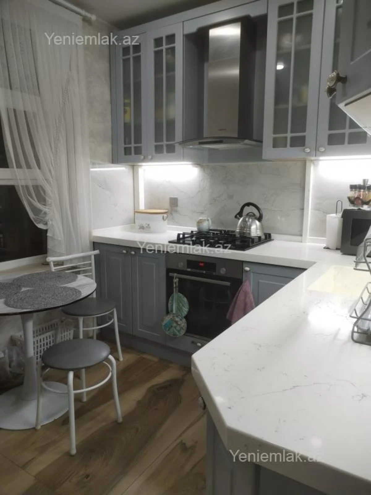 Satılır 2 otaqlı köhnə tikili 72 m²