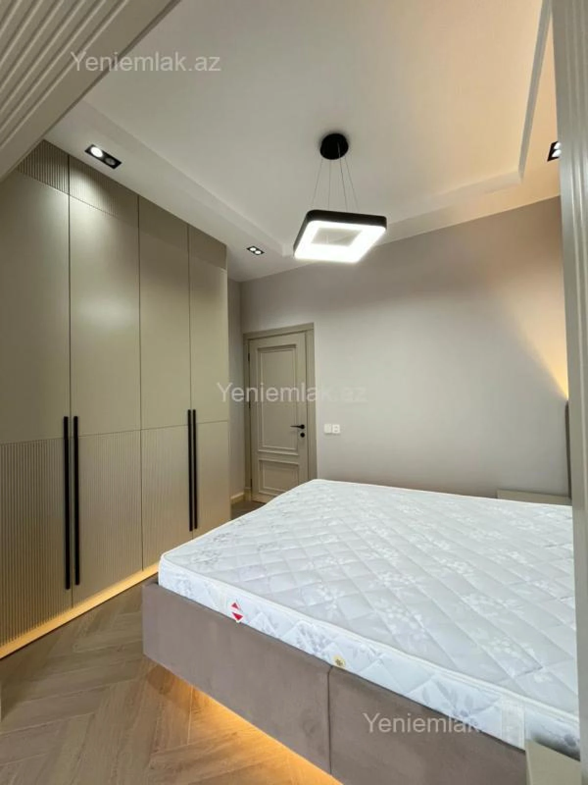 Satılır 2 otaqlı yeni tikili 68 m²