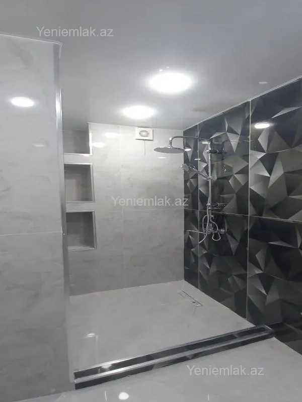 Satılır 3 otaqlı yeni tikili 80 m²