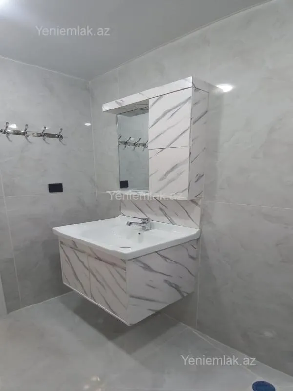 Satılır 3 otaqlı yeni tikili 80 m²