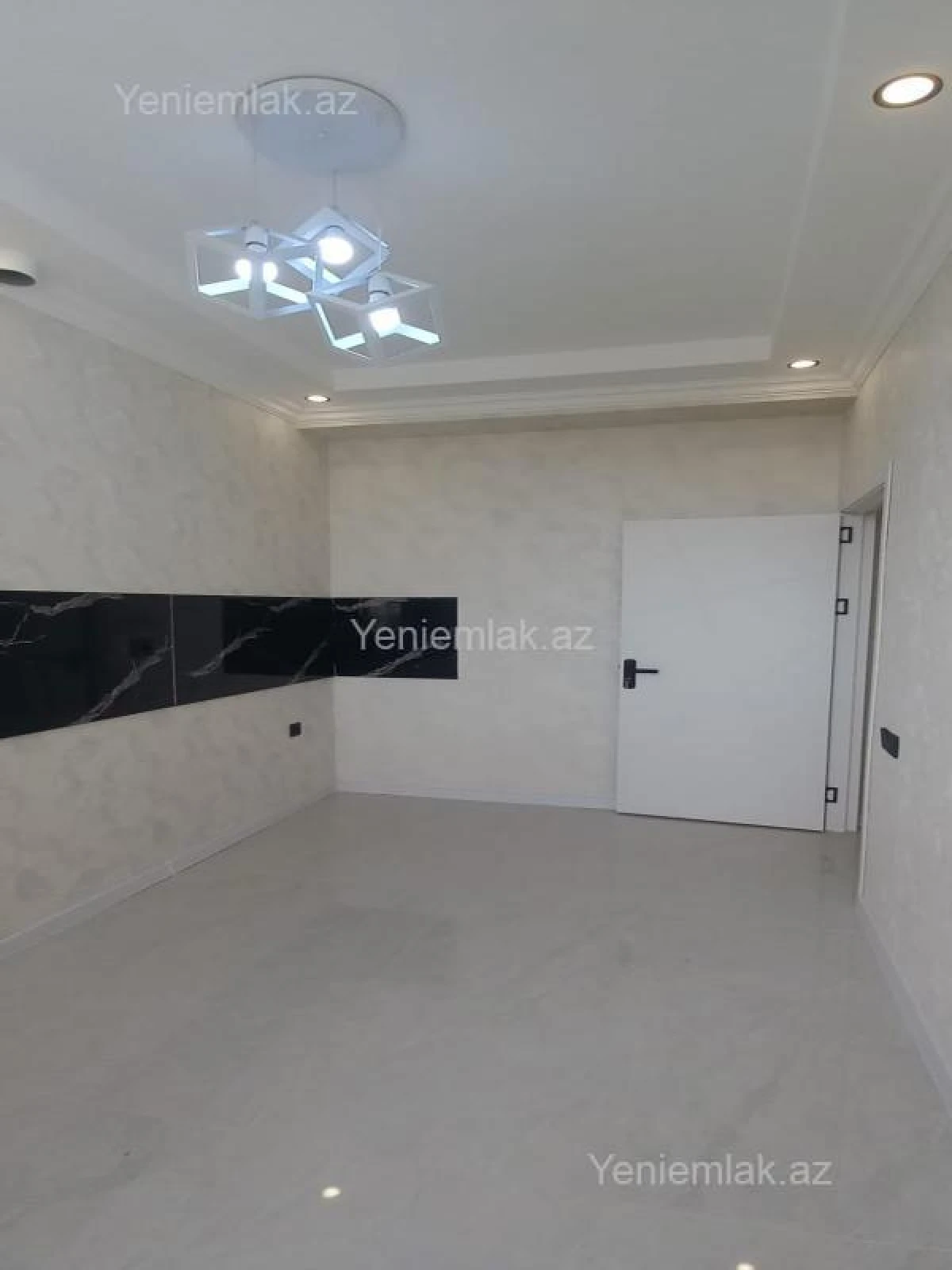Satılır 3 otaqlı yeni tikili 80 m²