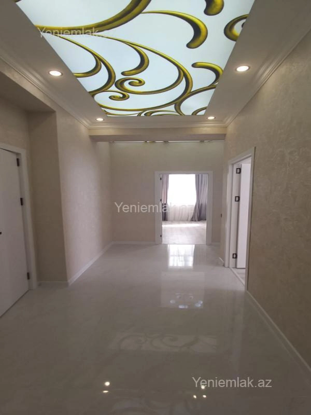 Satılır 3 otaqlı yeni tikili 80 m²