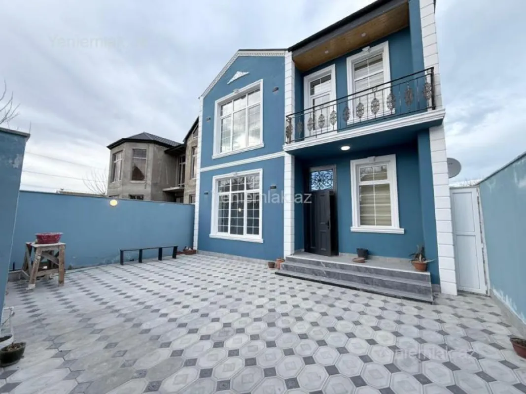 Satılır 4 otaqlı həyət evi 200 m²