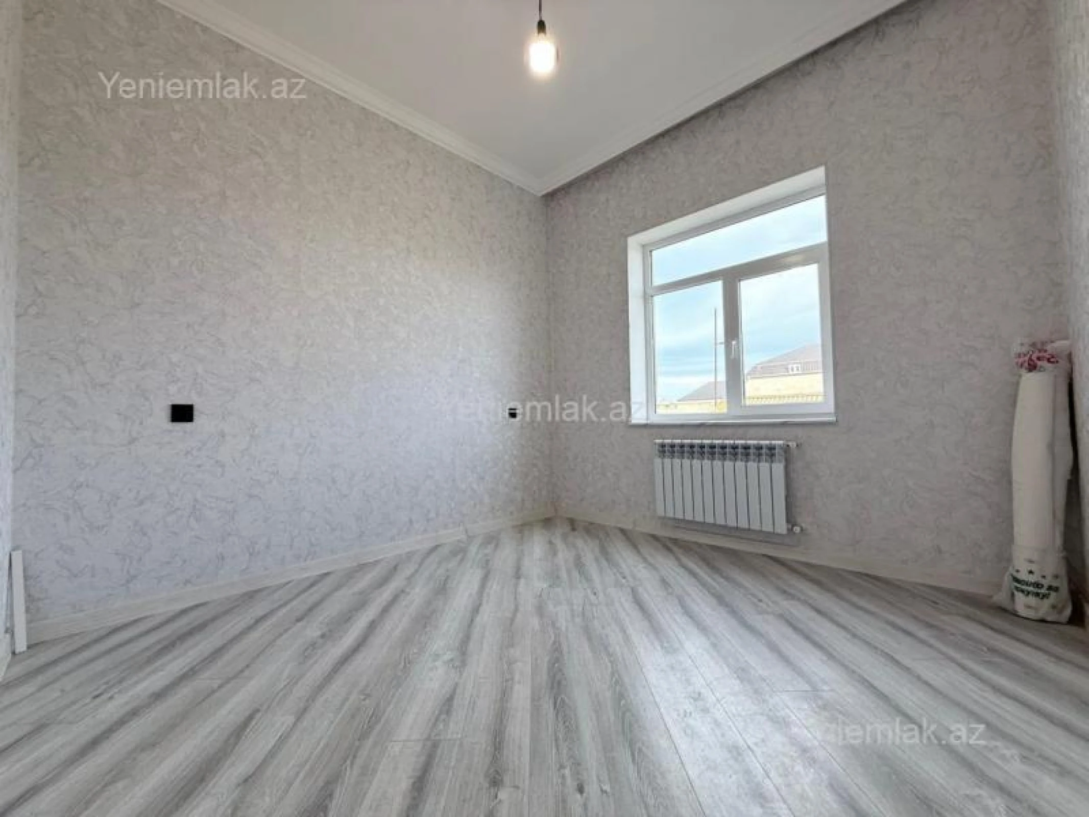 Satılır 4 otaqlı həyət evi 200 m²