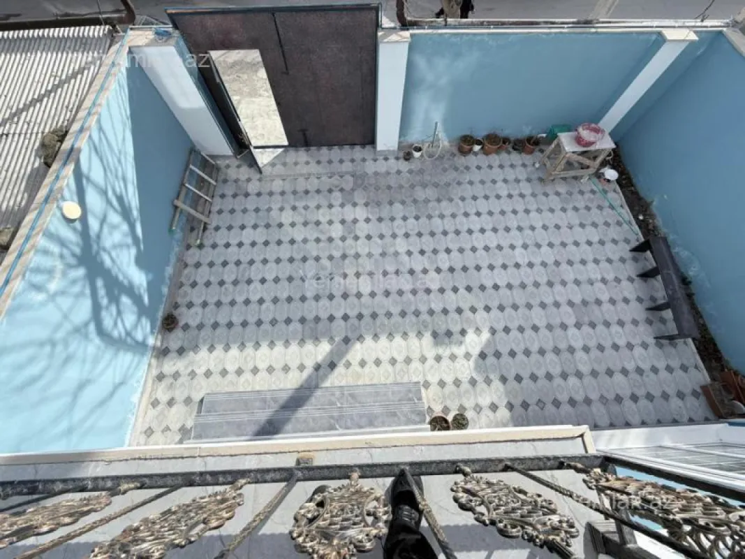 Satılır 4 otaqlı həyət evi 200 m²